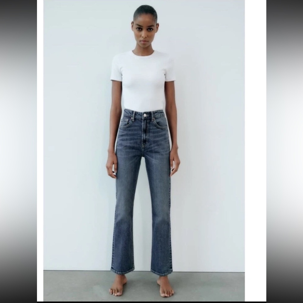 ZARA TRF High Waisted Stove Pipe Jeans